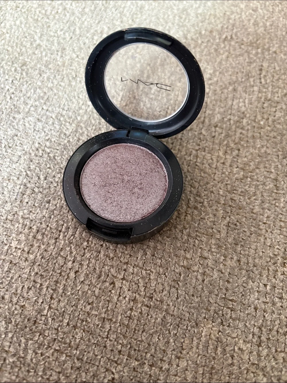 MAC Cosmetics rare never